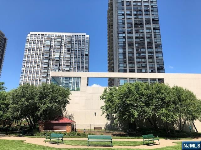 100 Old Palisade Road 803, Fort Lee, NJ 07024