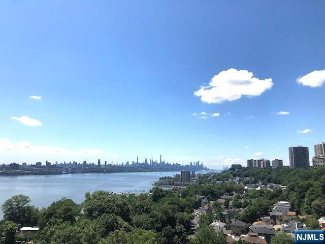 100 Old Palisade Road 803, Fort Lee, NJ 07024