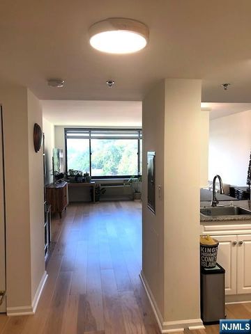 100 Old Palisade Road 803, Fort Lee, NJ 07024