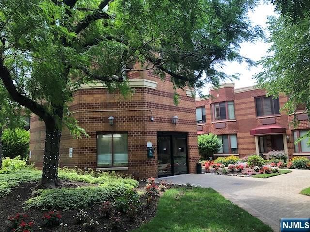100 Old Palisade Road 803, Fort Lee, NJ 07024