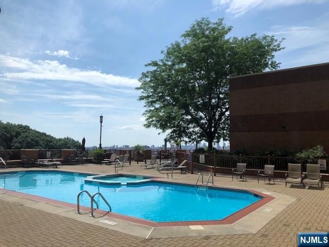 100 Old Palisade Road 803, Fort Lee, NJ 07024