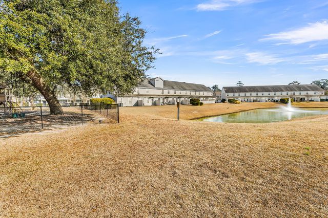 704 Hemingway Circle, Summerville, SC 29483