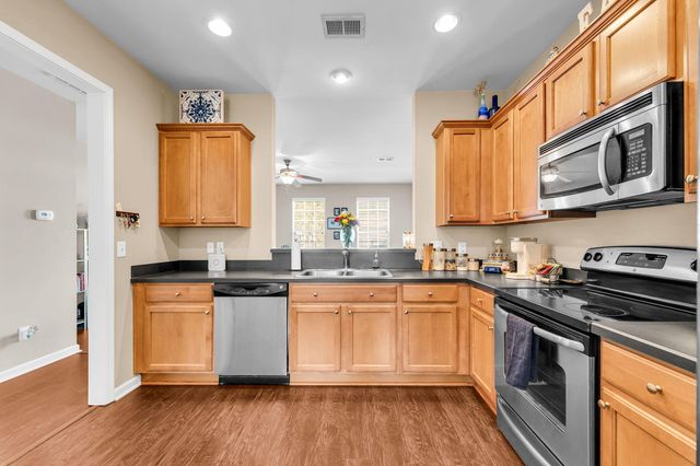 704 Hemingway Circle, Summerville, SC 29483