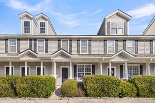 704 Hemingway Circle, Summerville, SC 29483