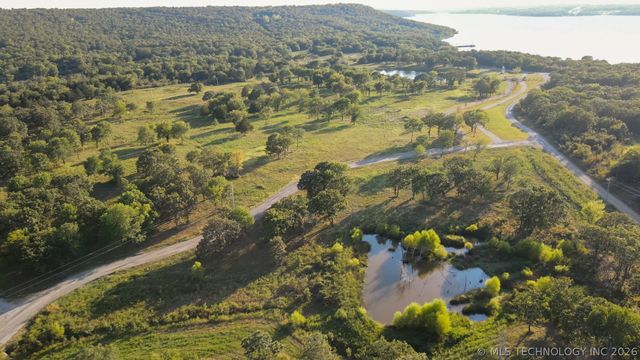 53 Pebble Ridge Road, Eufaula, OK 74432