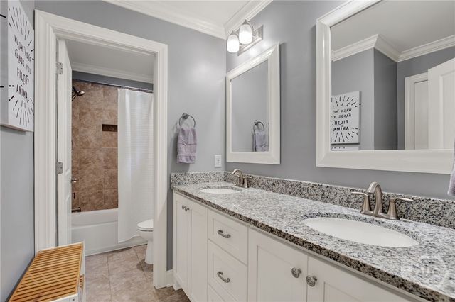 890 Saint Catherine Circle, Richmond Hill, GA 31324