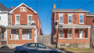 215 Radcliffe St, Esplen, PA 15204