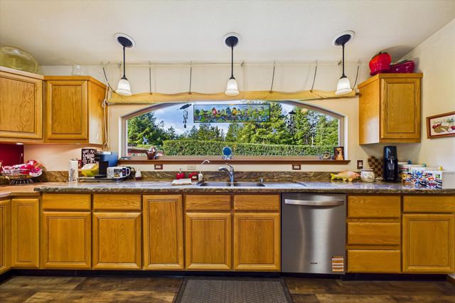 4677 Mitchell Road, Eureka, CA 95503