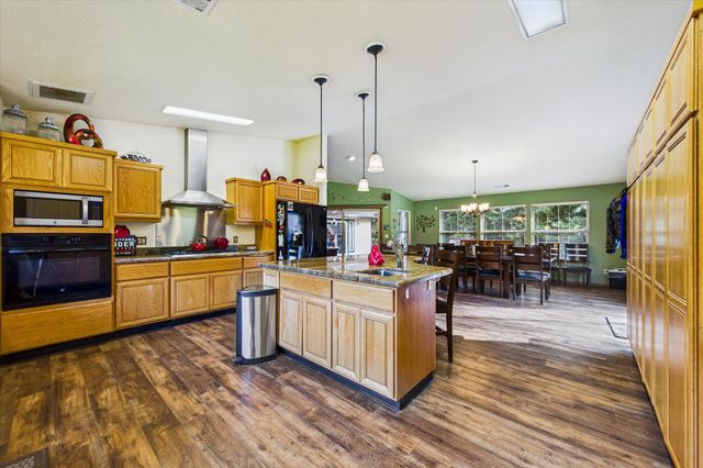 4677 Mitchell Road, Eureka, CA 95503