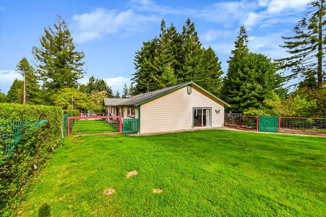 4677 Mitchell Road, Eureka, CA 95503