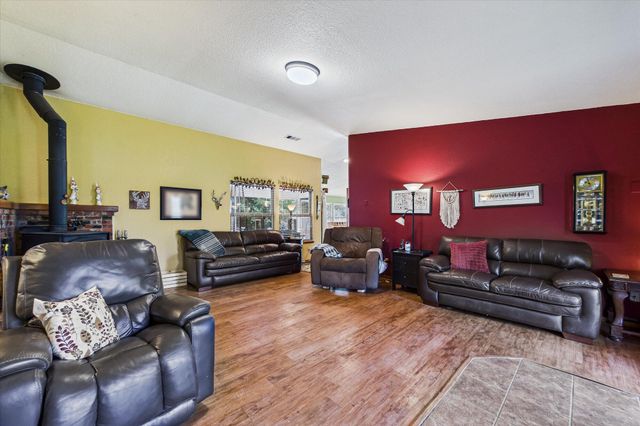 4677 Mitchell Road, Eureka, CA 95503