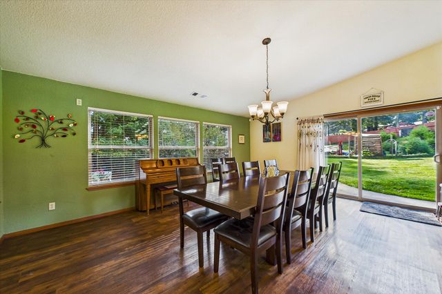 4677 Mitchell Road, Eureka, CA 95503