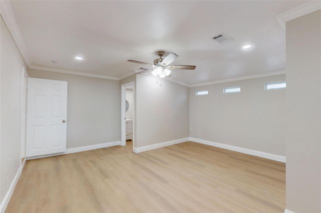 912 Seymour Street, Pasadena, TX 77506