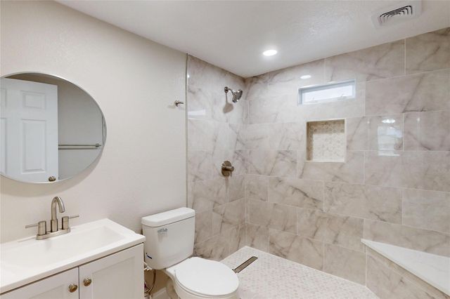 912 Seymour Street, Pasadena, TX 77506