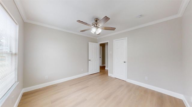 912 Seymour Street, Pasadena, TX 77506