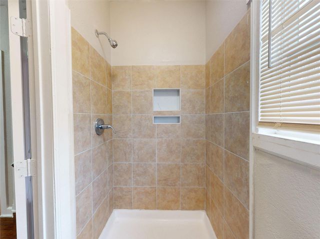 912 Seymour Street, Pasadena, TX 77506