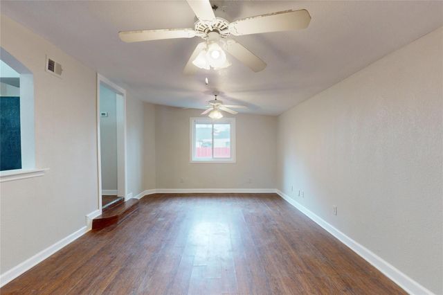 912 Seymour Street, Pasadena, TX 77506