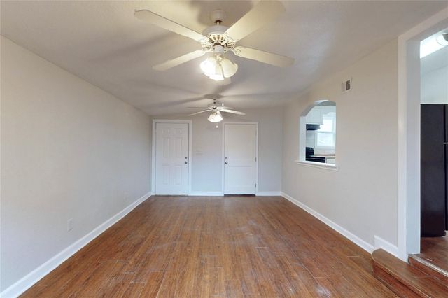 912 Seymour Street, Pasadena, TX 77506
