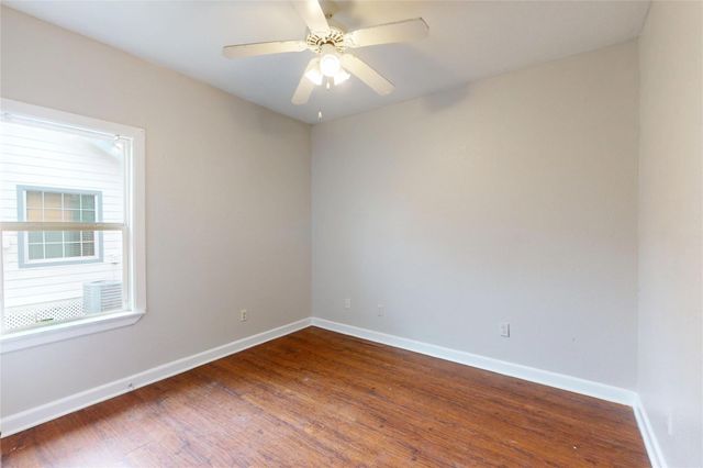 912 Seymour Street, Pasadena, TX 77506