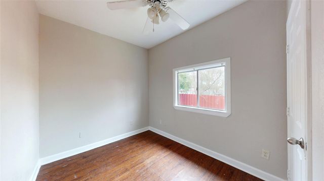 912 Seymour Street, Pasadena, TX 77506