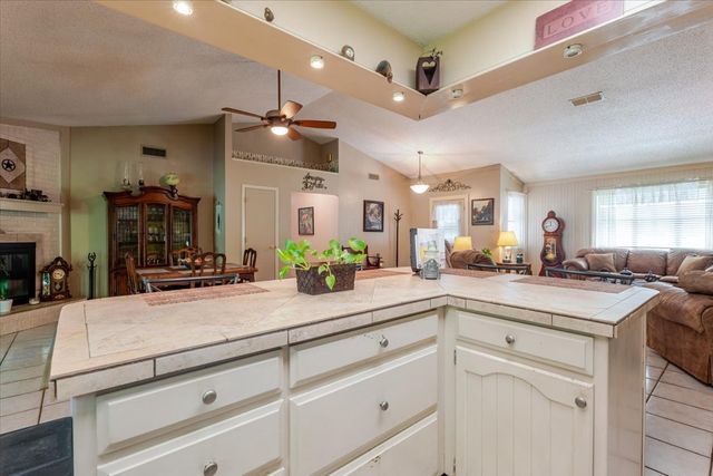 3908 Bandera Drive, De Cordova, TX 76049