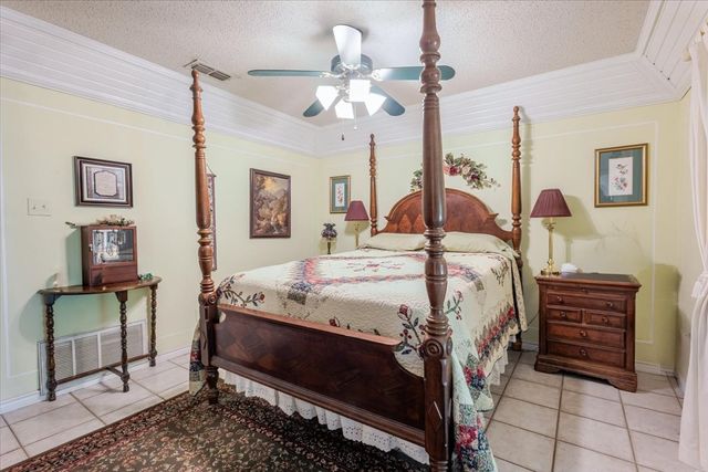 3908 Bandera Drive, De Cordova, TX 76049