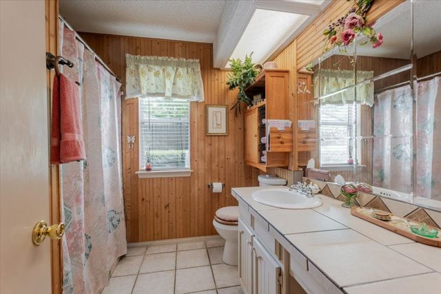 3908 Bandera Drive, De Cordova, TX 76049