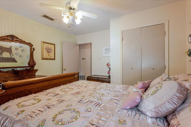 3908 Bandera Drive, De Cordova, TX 76049