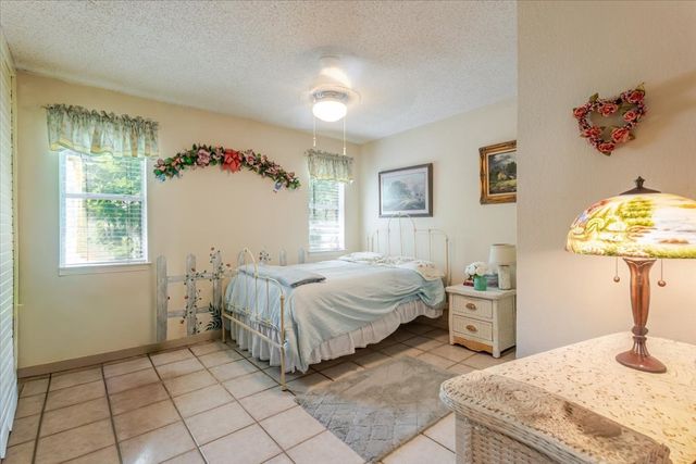 3908 Bandera Drive, De Cordova, TX 76049