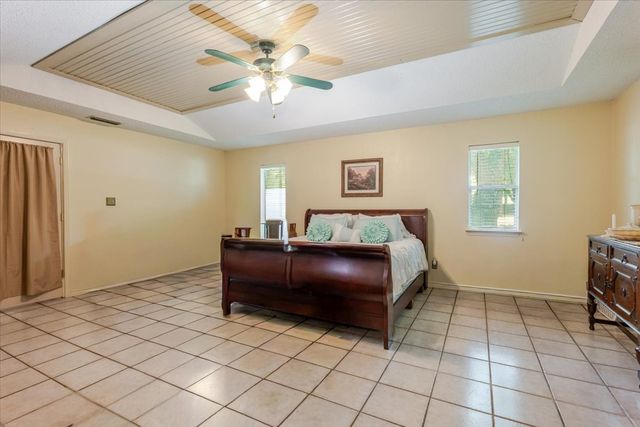 3908 Bandera Drive, De Cordova, TX 76049