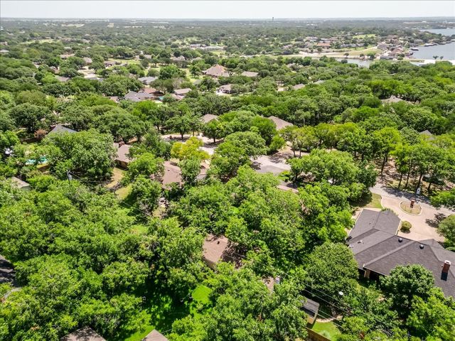 3908 Bandera Drive, De Cordova, TX 76049