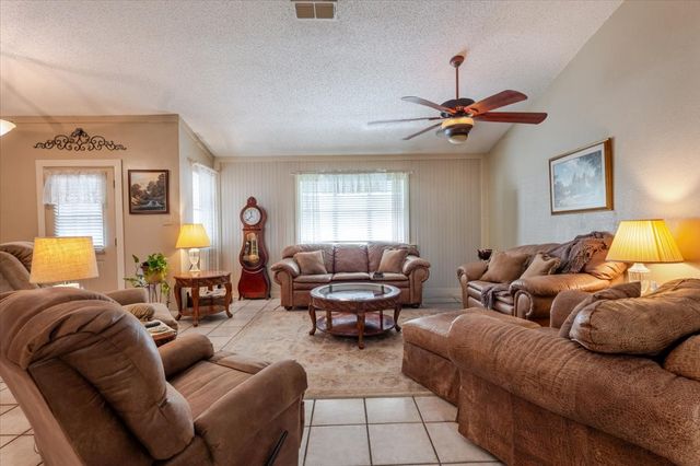 3908 Bandera Drive, De Cordova, TX 76049