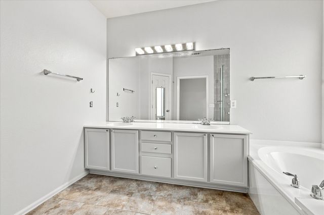 2812 THORNCREEK Lane, Fort Worth, TX 76177