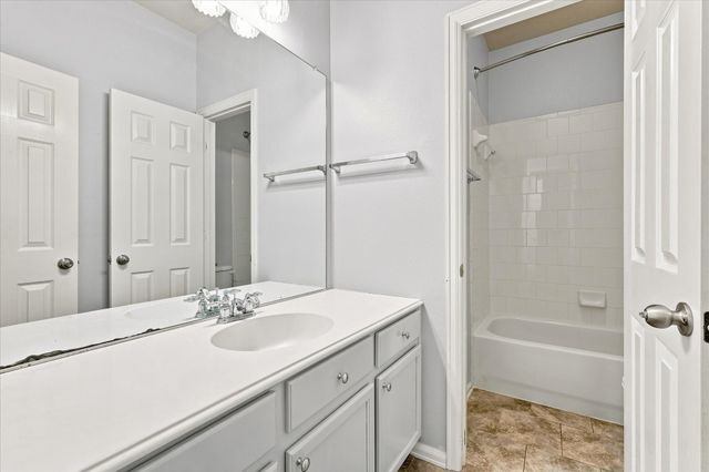 2812 THORNCREEK Lane, Fort Worth, TX 76177
