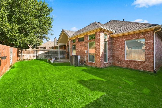 2812 THORNCREEK Lane, Fort Worth, TX 76177