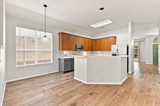 2812 THORNCREEK Lane, Fort Worth, TX 76177