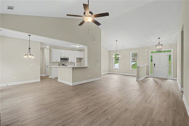 504 Iris Way, Villa Rica, GA 30180