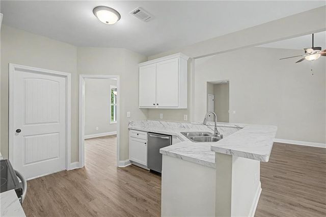504 Iris Way, Villa Rica, GA 30180