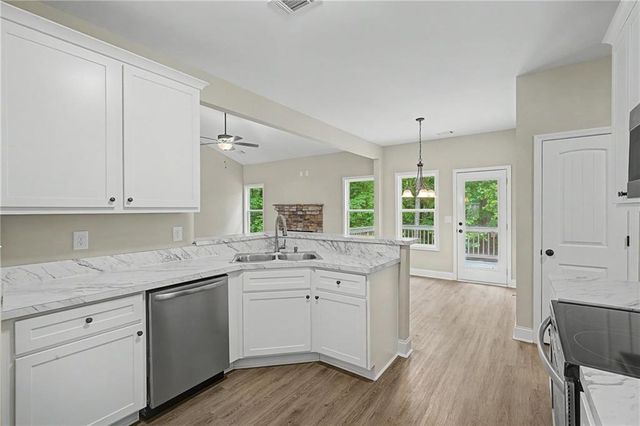 504 Iris Way, Villa Rica, GA 30180
