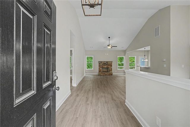 504 Iris Way, Villa Rica, GA 30180