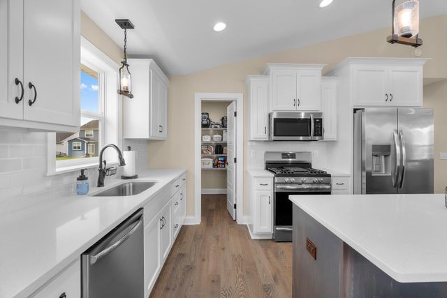 1581 Philipp Way, Shakopee, MN 55379