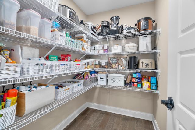 1581 Philipp Way, Shakopee, MN 55379