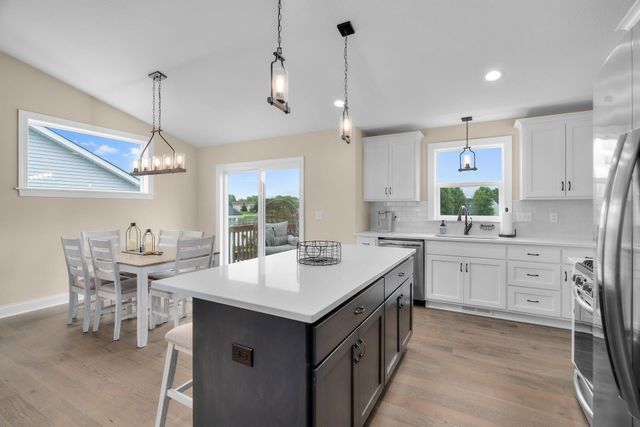 1581 Philipp Way, Shakopee, MN 55379