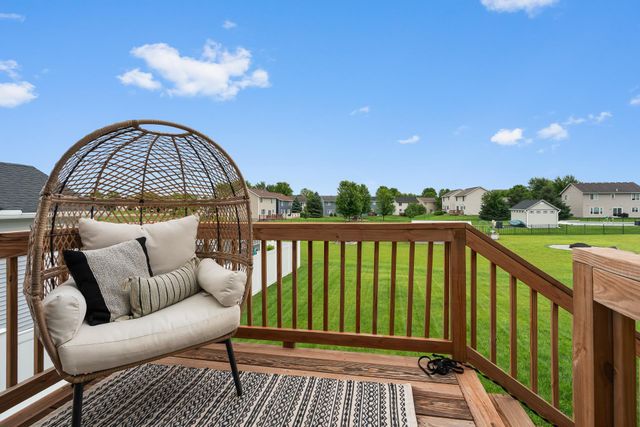 1581 Philipp Way, Shakopee, MN 55379