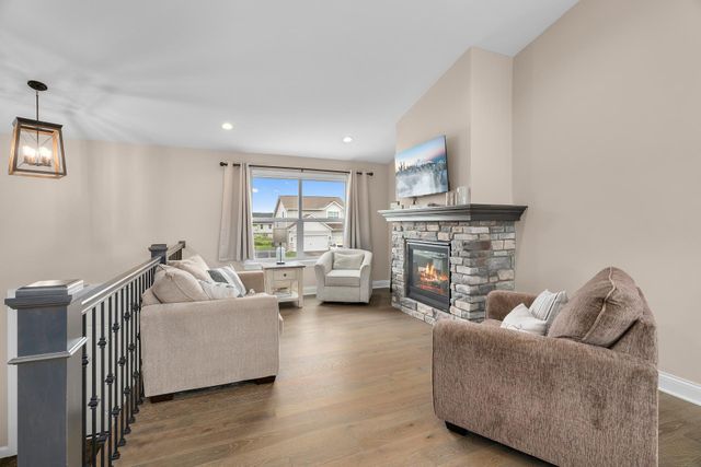 1581 Philipp Way, Shakopee, MN 55379