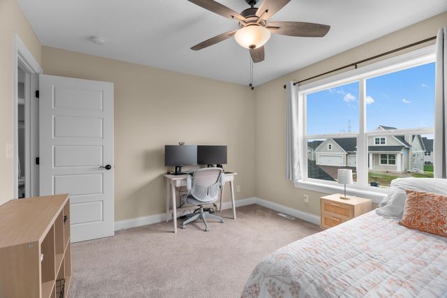 1581 Philipp Way, Shakopee, MN 55379