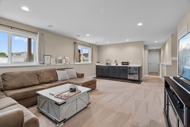 1581 Philipp Way, Shakopee, MN 55379