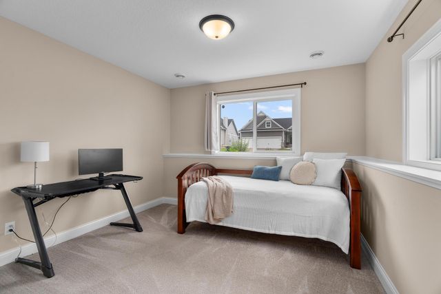 1581 Philipp Way, Shakopee, MN 55379