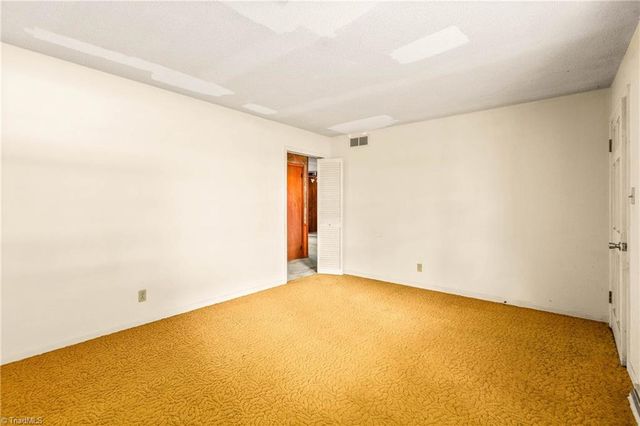 1454 Union Cross Road, Kernersville, NC 27284