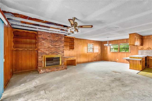 1454 Union Cross Road, Kernersville, NC 27284